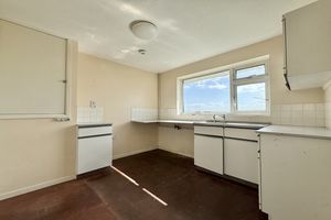 Kitchen/Breakfast- click for photo gallery